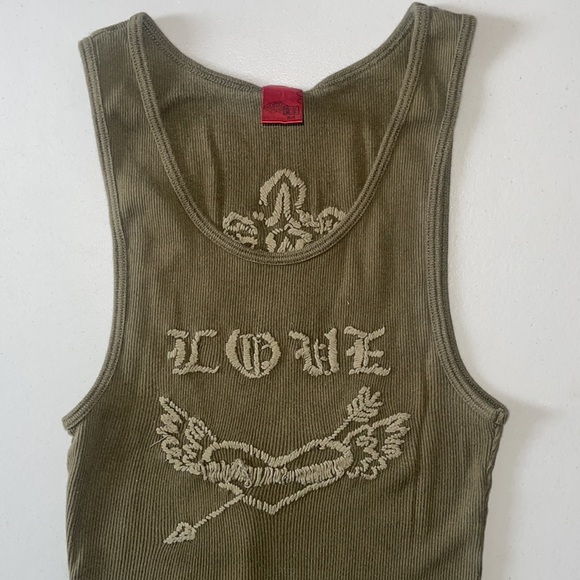 💙6/$20 Woman’s Tank Top Size Medium - Picture 2 of 6